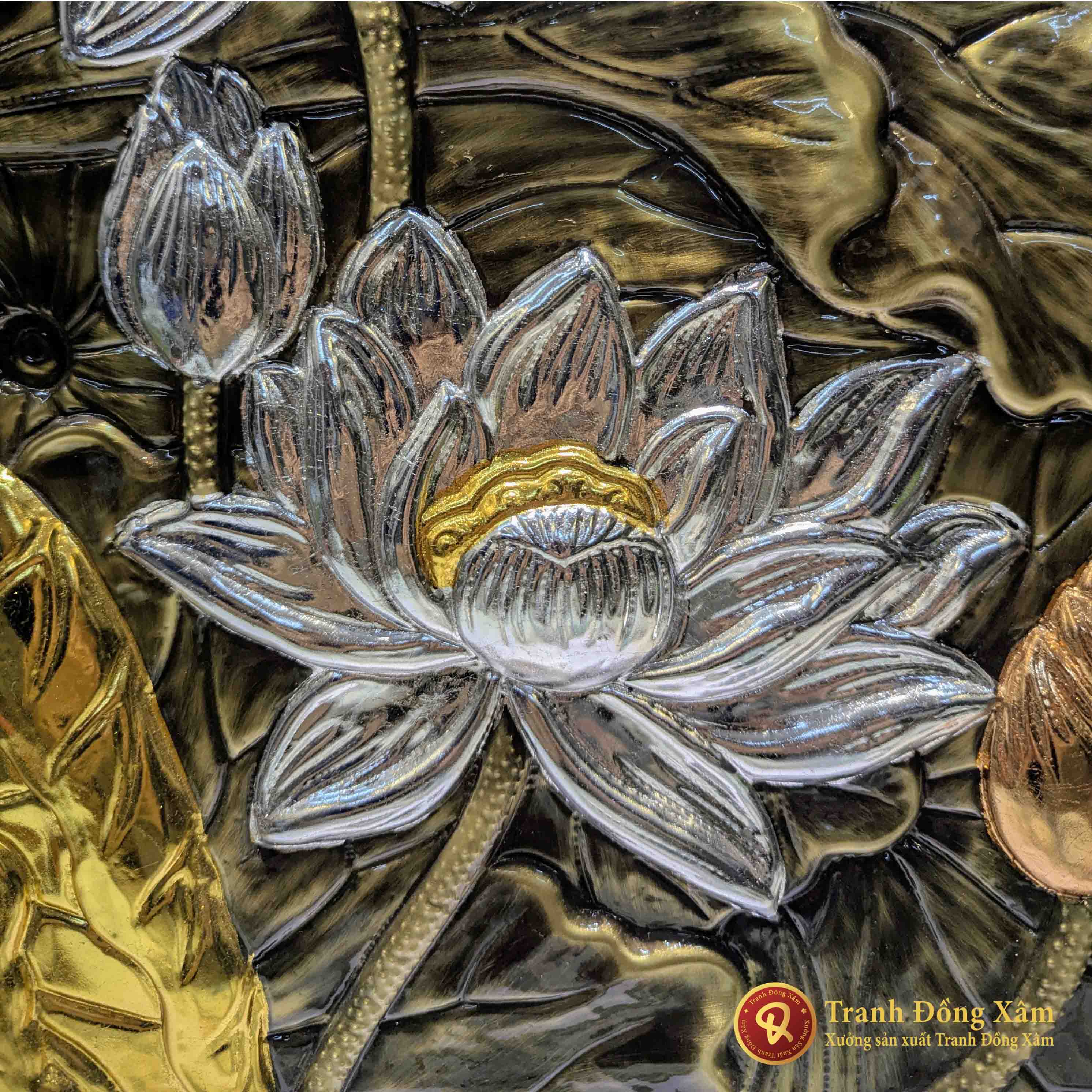 tranh đồng hoa sen điểm bạc